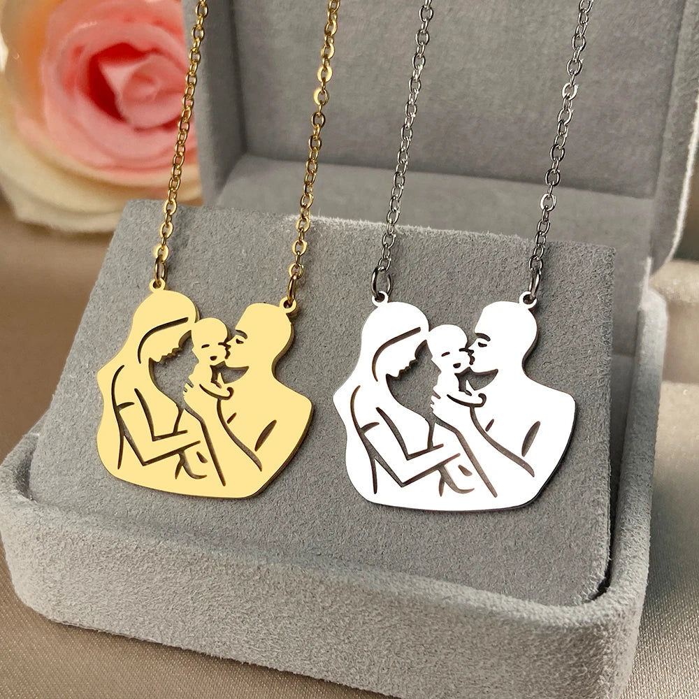 Stainless Steel Necklaces Family Love Pendant Choker Men's Chain Fashion Necklace For Women Jewelry Party Mama's Gifts One Piece