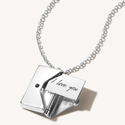 Love Letter Necklace - Collier Lettre d'Amour (Copy)